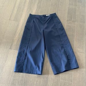 Womb navy culottes